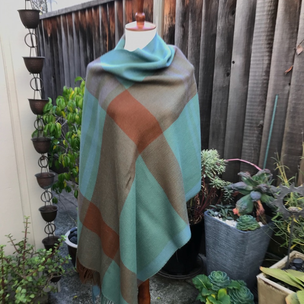NWOT: Baby Alpaca Wrap, Autumn Colors (OS)